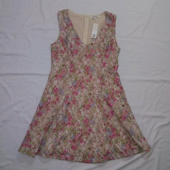 Francesca's Medium Natalia Floral Lace Dress - Picture 6 of 11